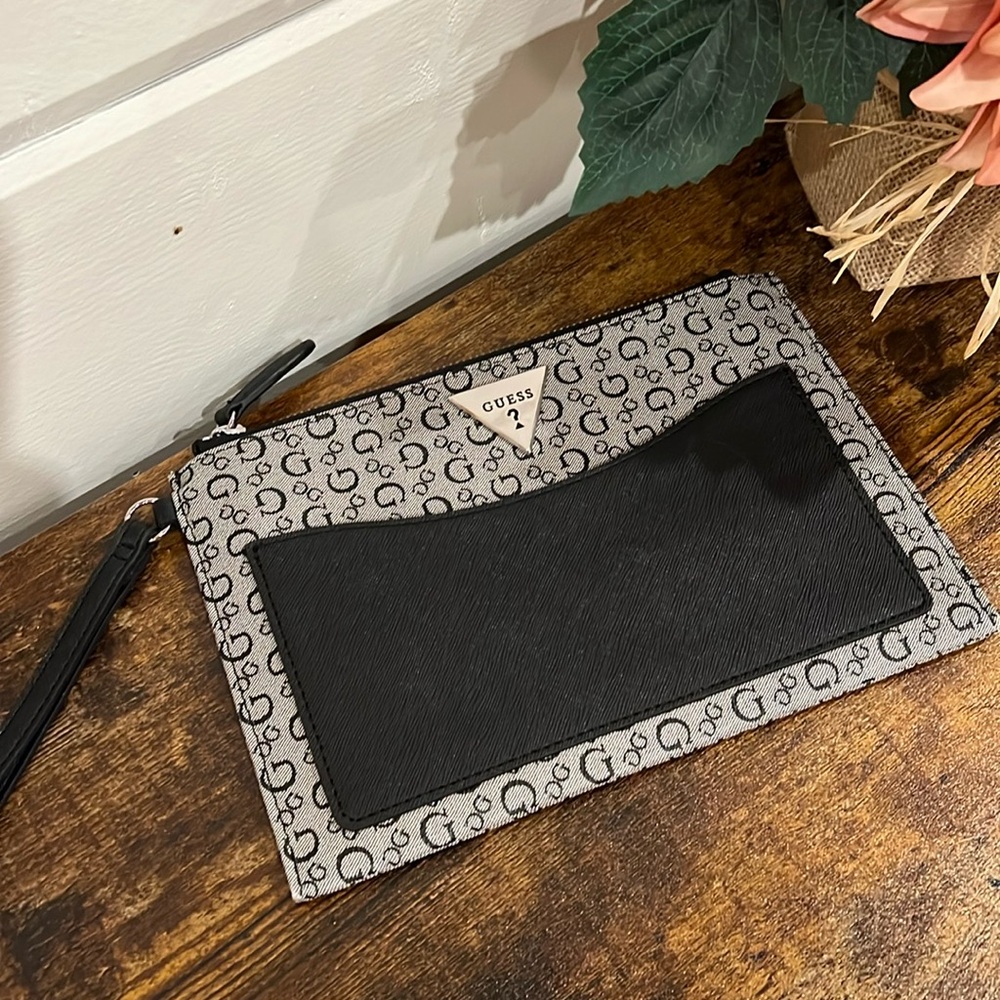 Guess Black and Gray Elegant Clutch NWOT
